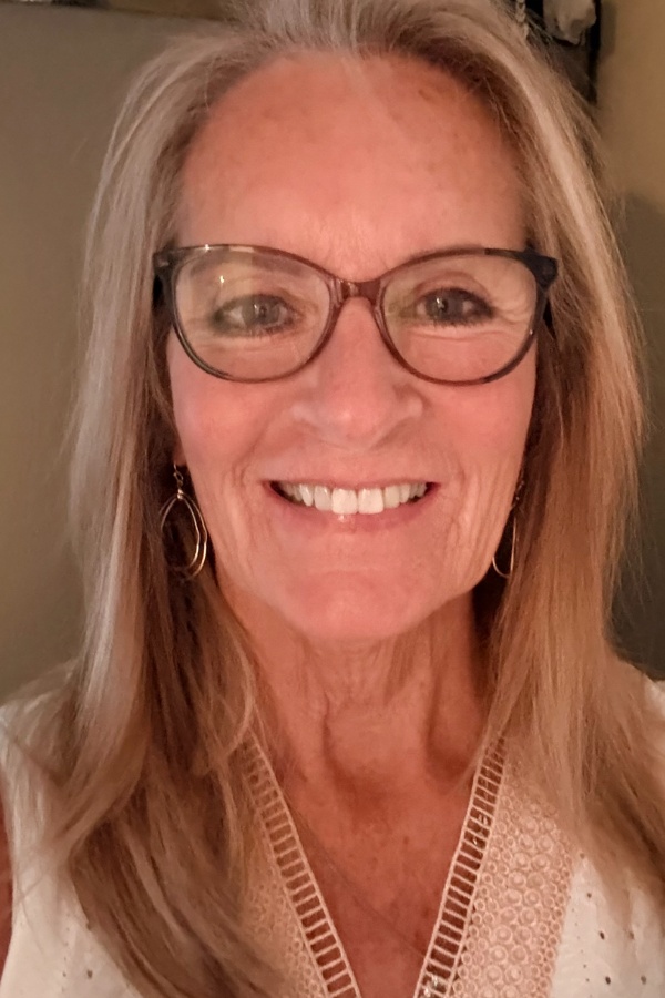 Cruise Brothers Travel Agent Rita Geer